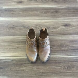 Circle G womens western ankle booties size 8.5
